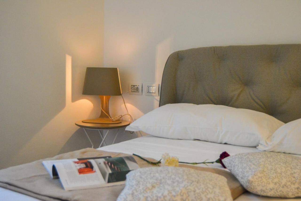 Ferienwohnung Joivy Fulcorina Mailand Exterior foto